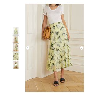 Shea Skirt Rosemont Wallpaper